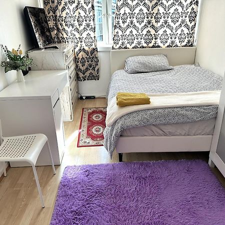 Excellent Double Rooms In Cheap Rate Around Central Лондон Екстер'єр фото